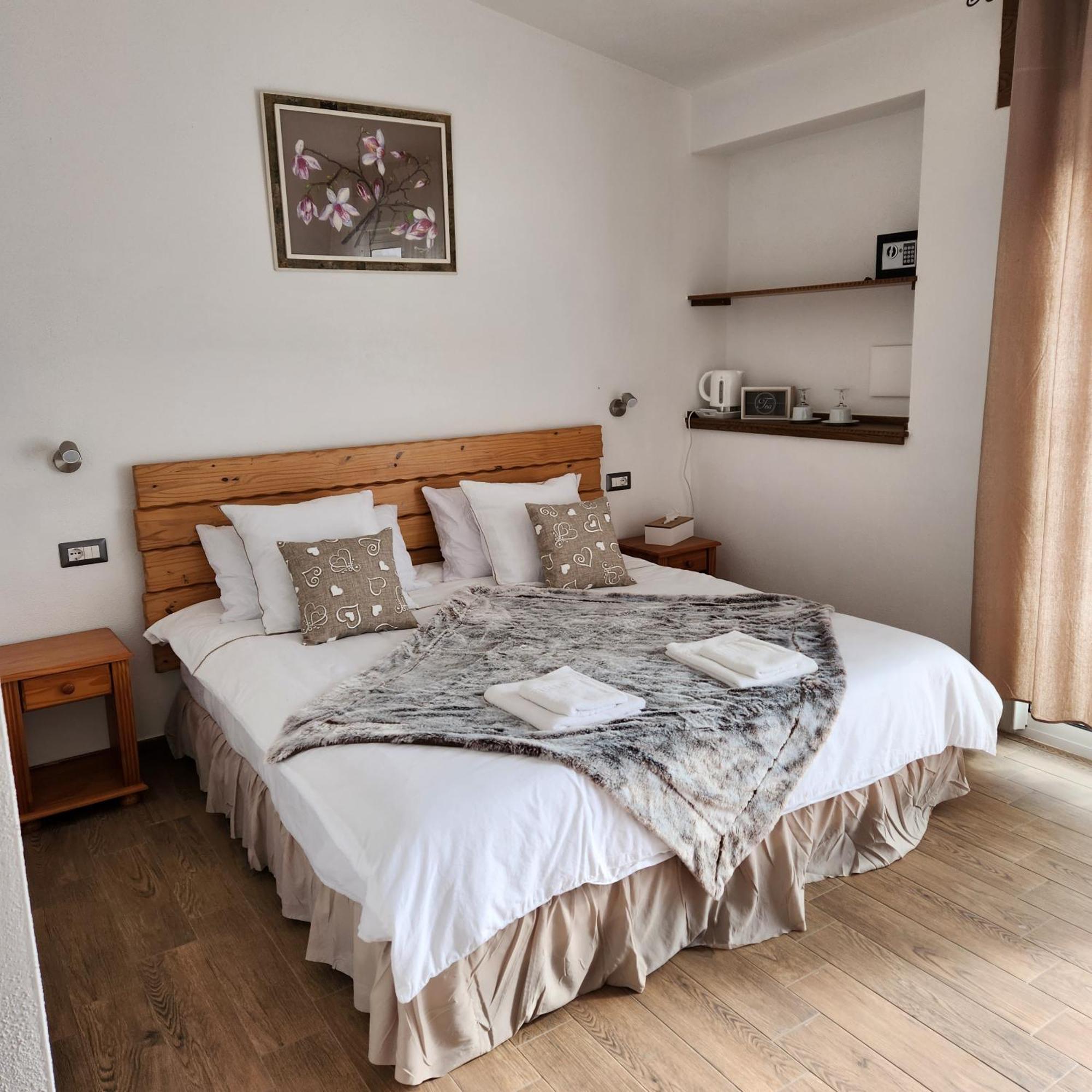 Iloghe Di Marras Hotel Loculi Luaran gambar